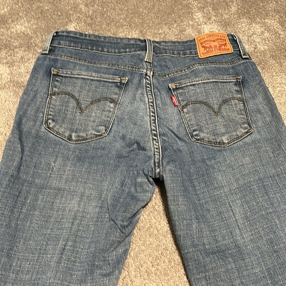 Levi’s Women’s 711 Skinny Jeans Size 28x28 Medium Wash - Picture 6 of 7